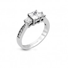 Zeghani Princess Cut Three Stone Graduating Diamond Engagement Ring